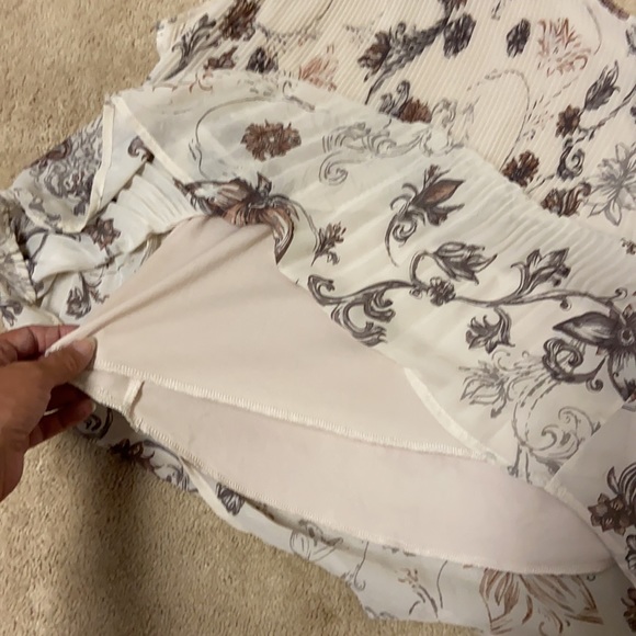 Maurices small floral sheer, lined sleeveless top - Picture 8 of 10